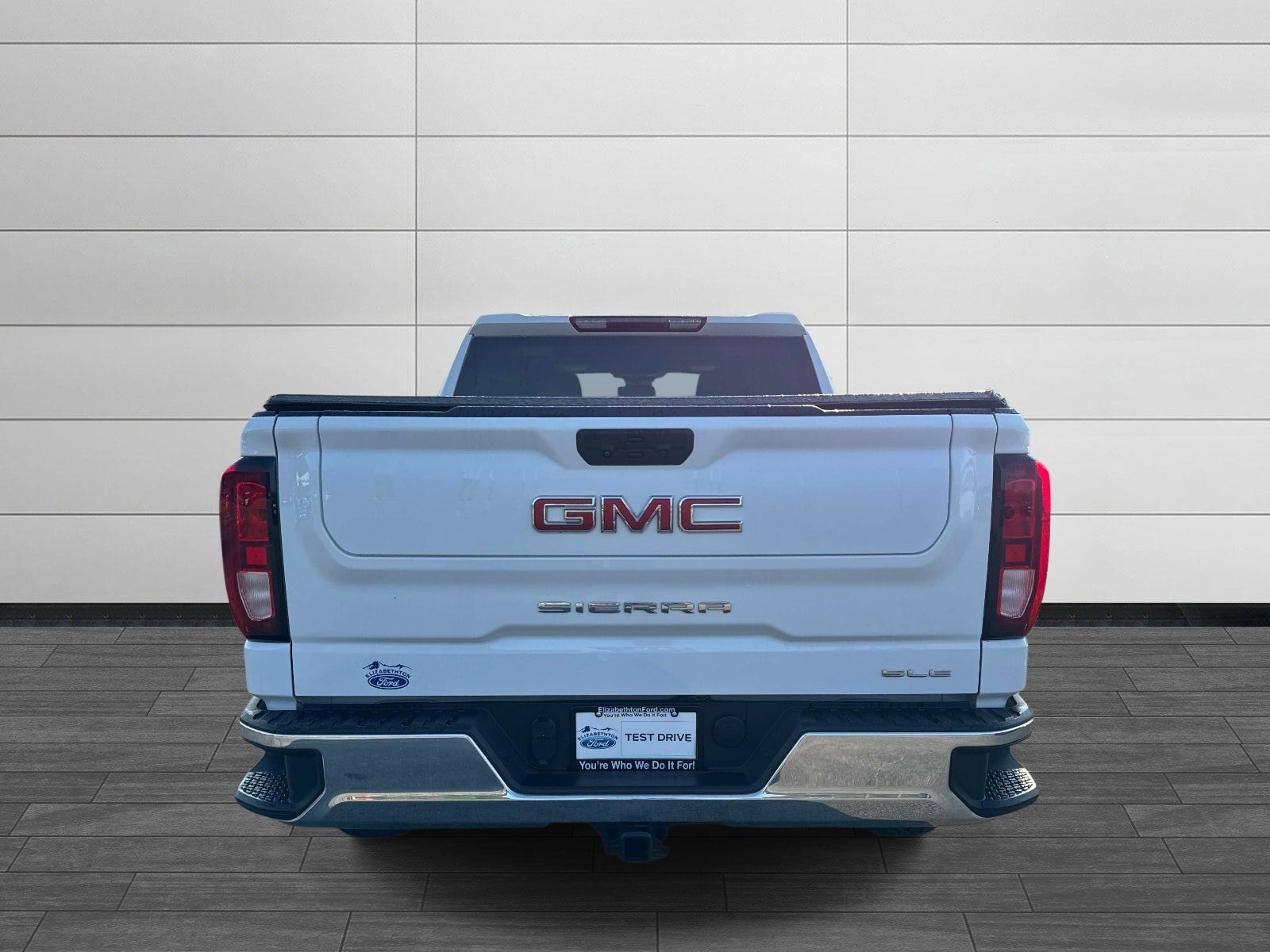 Used 2023 GMC Sierra 1500 SLE AWD/4WD image 4