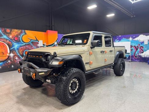 Used 2020 Jeep Gladiator Sport w/ Quick Order Package 24S AWD/4WD image 1