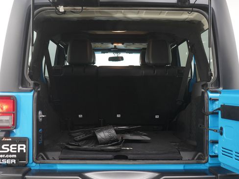 Used 2017 Jeep Wrangler Unlimited Sport image 18