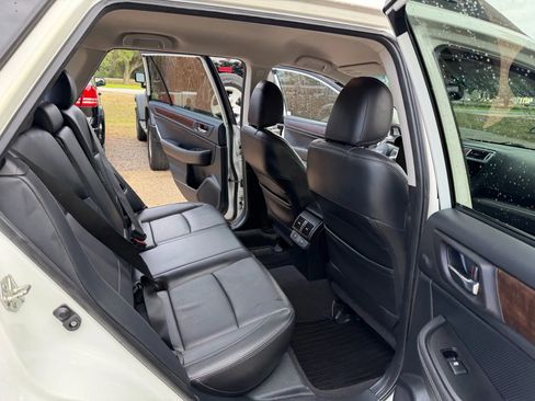 Used 2015 Subaru Outback 2.5i Limited w/ Popular Package #4 image 13