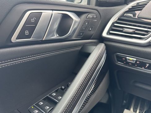 Used 2023 BMW X6 M50i w/ Climate Comfort Package image 21