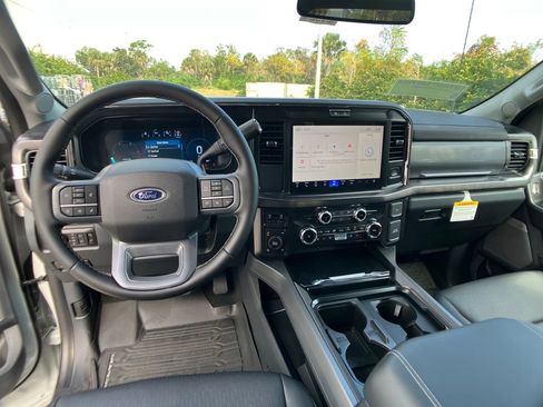 New 2026 Ford F250 Lariat w/ Black Appearance Package AWD/4WD image 7