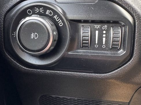 Used 2019 Jeep Wrangler Sport image 20