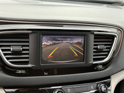 Used 2023 Chrysler Voyager LX image 24
