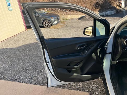 Used 2016 Chevrolet Trax LT w/ LPO, Protection Package image 14