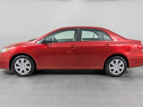 Used 2012 Toyota Corolla LE FWD image 3