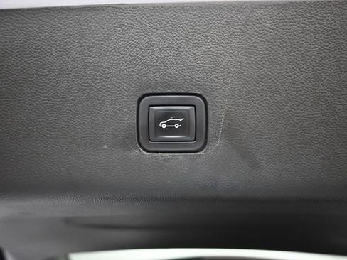 Used 2021 Chevrolet Traverse High Country w/ LPO, Floor Liner Package AWD/4WD image 37
