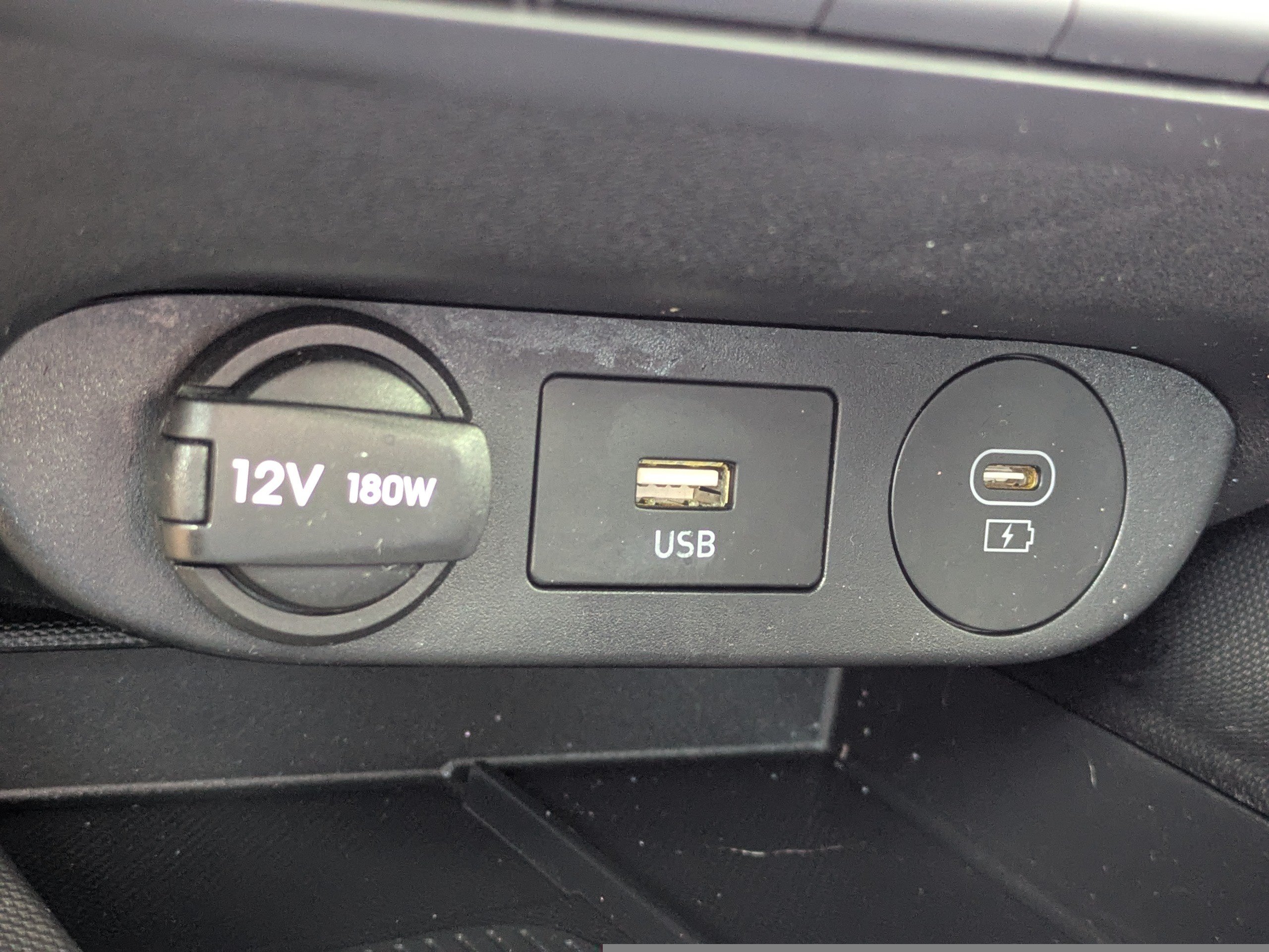 Certified 2025 Hyundai Elantra SEL FWD image 21