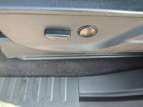 Used 2023 Ford F150 XLT image 20