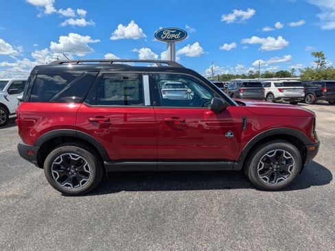 New 2025 Ford Bronco Sport Outer Banks w/ Outer Banks Tech Package+ AWD/4WD image 3