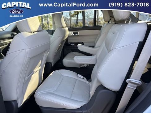 Certified 2023 Ford Explorer Platinum w/ Technology Package image 16