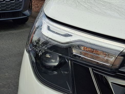 Used 2025 Subaru Forester Sport w/ Popular Package #2 image 9