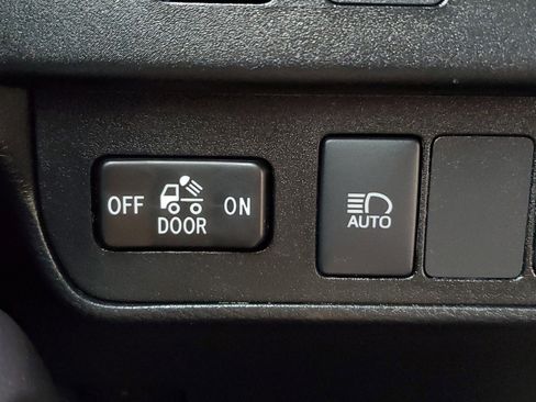 Used 2021 Toyota Tacoma SR5 w/ Technology Package image 32