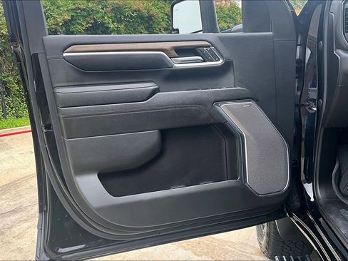 Used 2024 Chevrolet Silverado 2500 High Country w/ High Country Premium Package AWD/4WD image 24