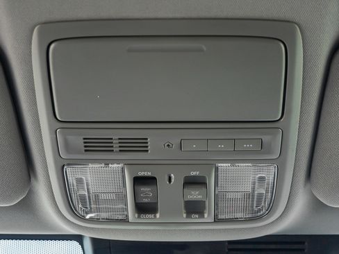 Used 2022 Honda CR-V EX-L image 31