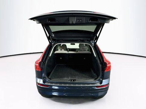 Used 2023 Volvo XC60 B5 Core w/ Climate Package AWD/4WD image 30