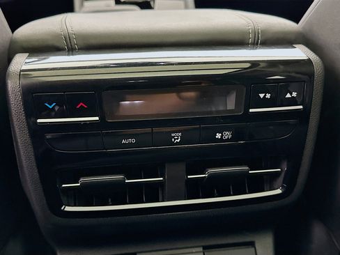 Used 2024 Acura MDX SH-AWD w/ Technology Package image 28