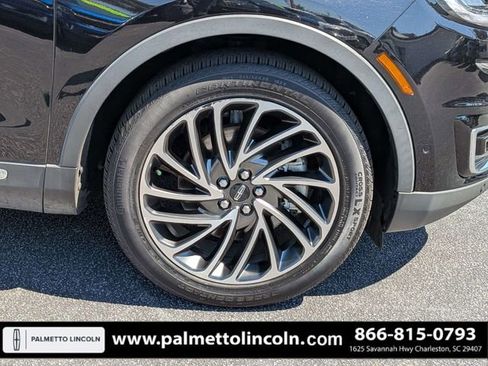Used 2020 Lincoln Nautilus Reserve FWD image 11