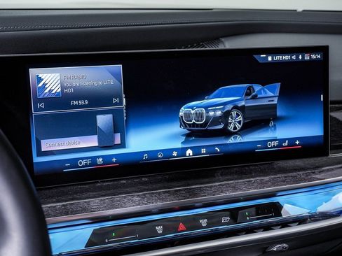 Used 2025 BMW 740i xDrive image 24