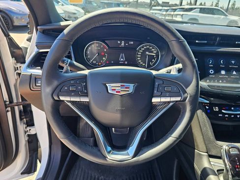 Used 2022 Cadillac XT6 Sport AWD/4WD image 13