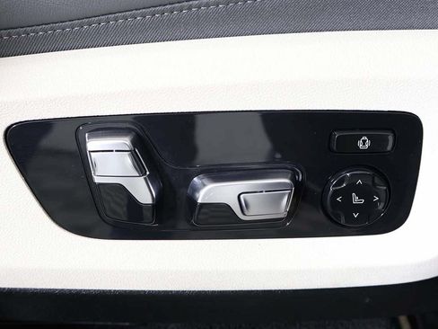 Used 2024 BMW ALPINA XB7 AWD/4WD image 41