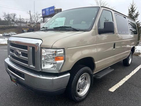 Used 2013 Ford E-350 and Econoline 350 XLT image 1
