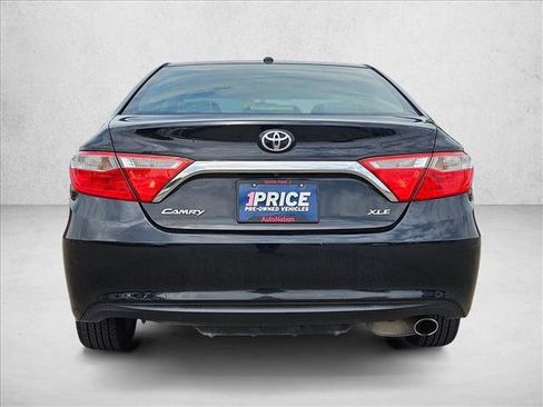 Used 2017 Toyota Camry XLE FWD image 6