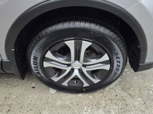 Used 2016 Toyota RAV4 LE AWD/4WD image 12