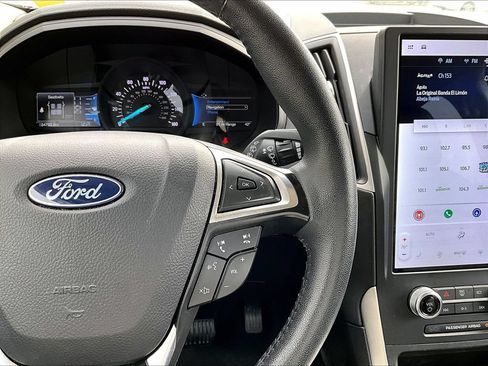 Used 2024 Ford Edge SEL AWD/4WD image 15