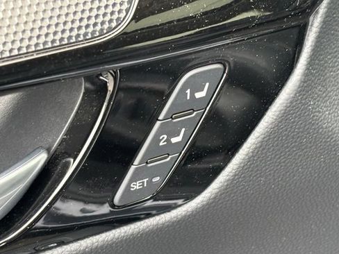 Used 2024 Honda CR-V EX-L image 11