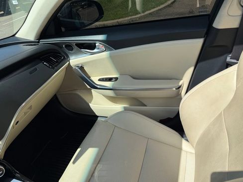 Used 2022 Kia Stinger GT1 RWD image 47