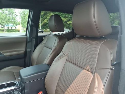 Used 2023 Toyota Tacoma Limited AWD/4WD image 13