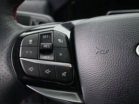 Used 2025 Ford Explorer ST image 17