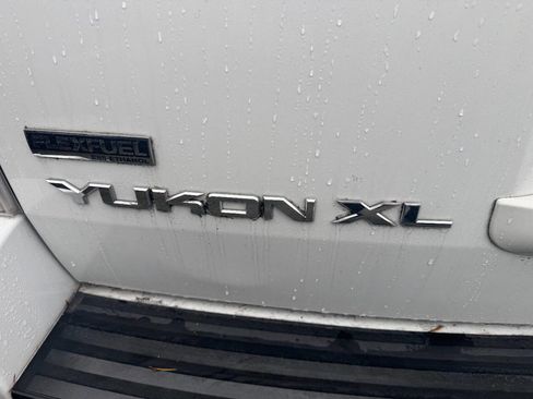 Used 2009 GMC Yukon XL Denali image 9