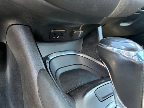 Used 2016 Chevrolet Malibu LT FWD image 31