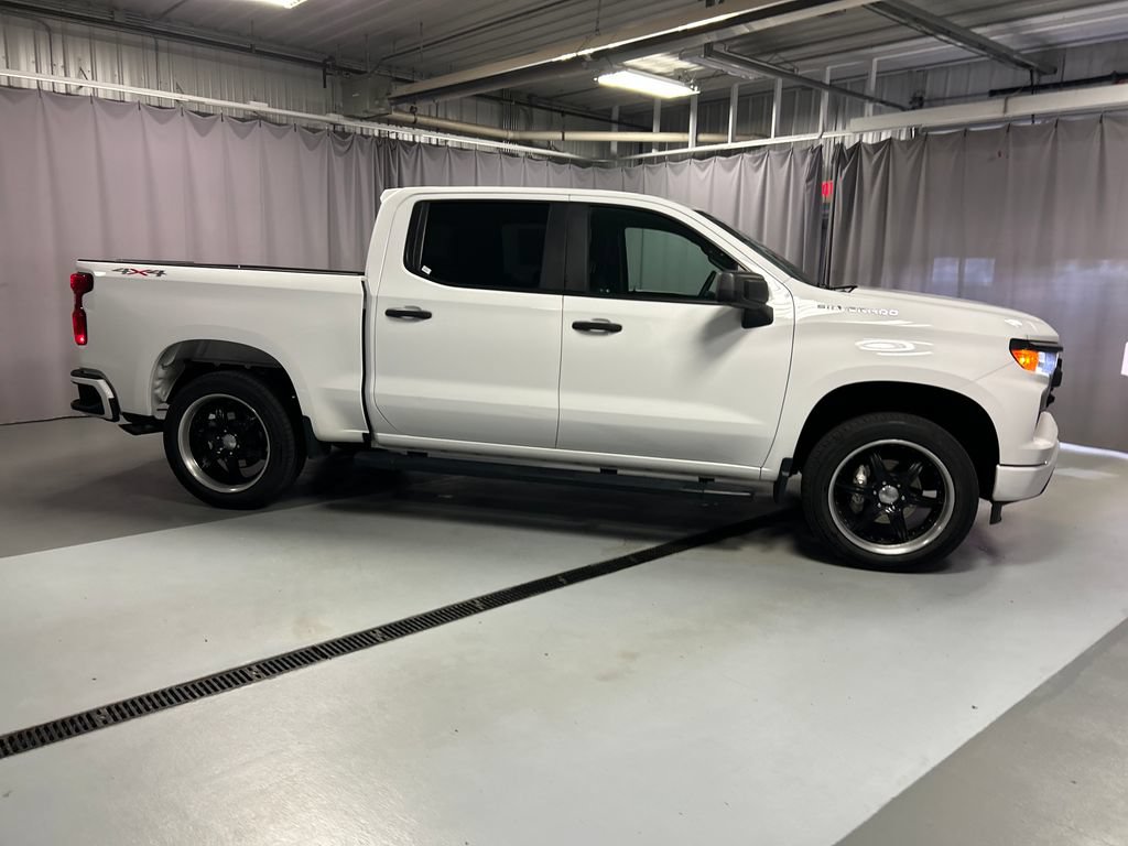 Used 2024 Chevrolet Silverado 1500 Custom AWD/4WD image 8