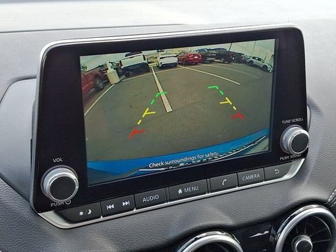 Used 2025 Nissan Sentra SV FWD image 17