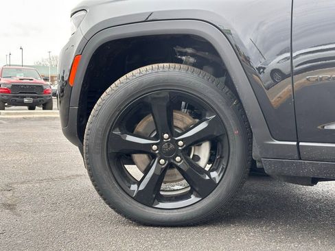 New 2026 Jeep Grand Cherokee L Limited w/ Limited Altitude Package image 8