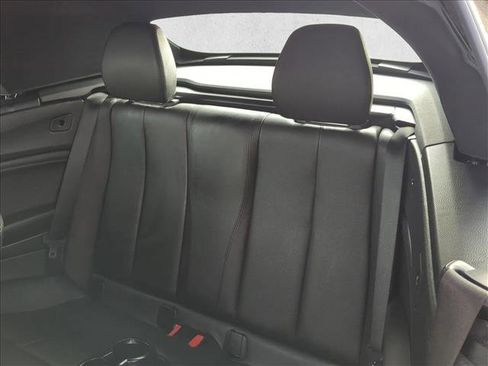 Used 2016 BMW M235i Convertible image 18