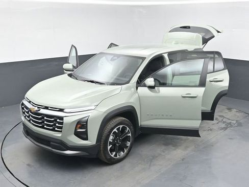 Used 2026 Chevrolet Equinox LT AWD/4WD image 52