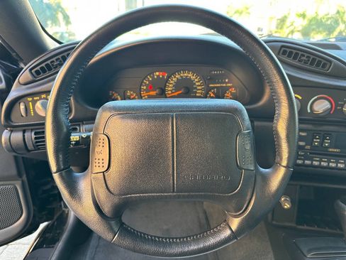 Used 1993 Chevrolet Camaro Z28 RWD image 15
