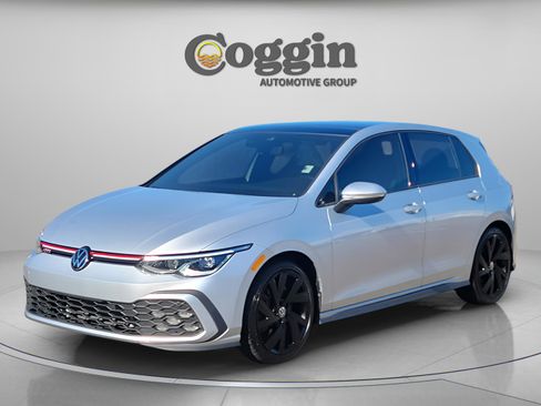 Used 2022 Volkswagen GTI SE w/ SE Leather Package image 8