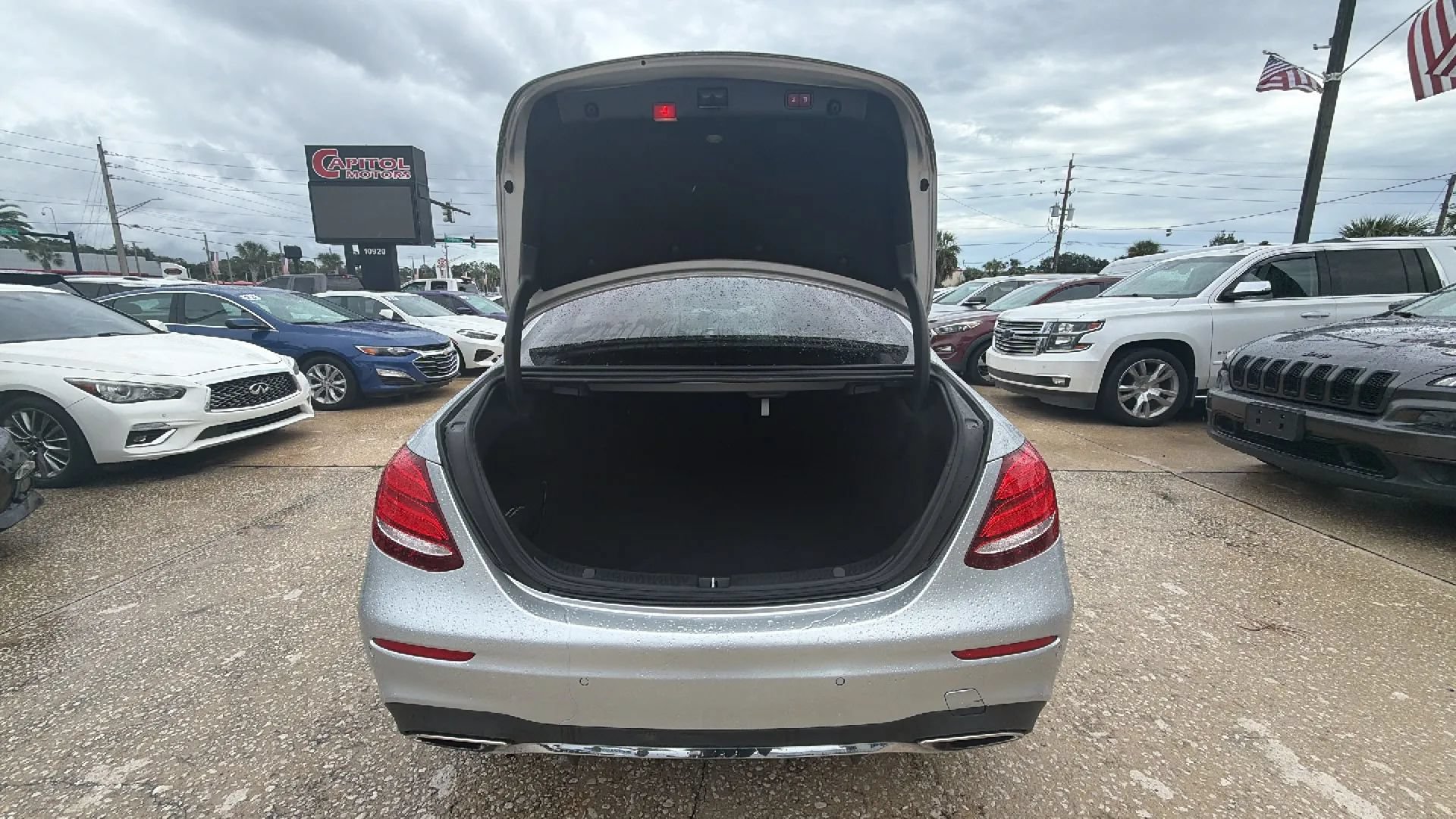 Used 2017 Mercedes-Benz E 300 image 26