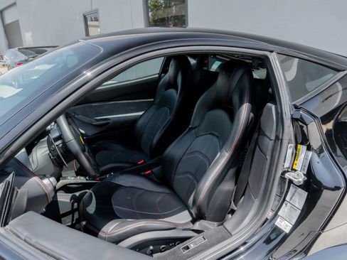 Used 2018 Ferrari 488 GTB RWD image 27