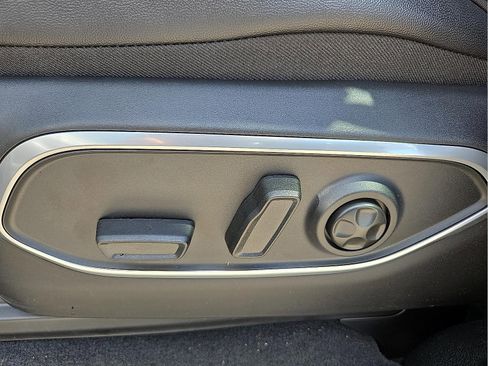 New 2025 Jeep Wagoneer L 4WD w/ Convenience Group I image 16