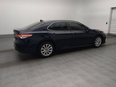 Used 2019 Toyota Camry LE FWD image 10