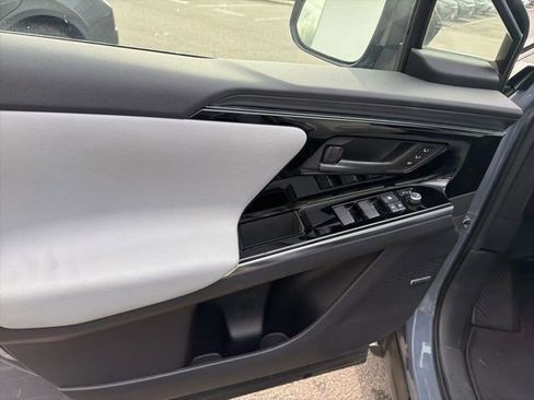 Used 2023 Subaru Solterra AWD image 6