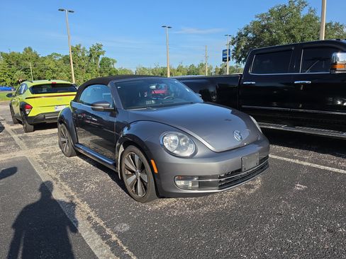 Used 2013 Volkswagen Beetle 2.0T FWD image 2