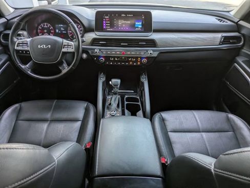 Used 2022 Kia Telluride EX w/ EX Premium Package image 17