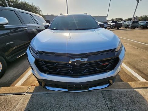 Used 2026 Chevrolet Equinox RS w/ Convenience Package III FWD image 2